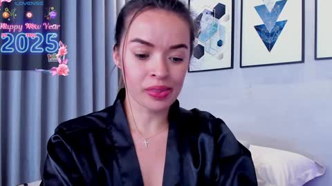 Snapshot of samybennet chatting on 01/15/25, 11:51 Samy Bennet online show from 01/15/25, 11:51