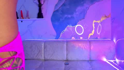 Snapshot of samykiuler_tp chatting on 11/14/25, 09:02 samykiuler_tp online show from 11/14/25, 09:02