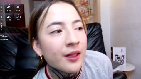 Snapshot of samyortiz_ chatting on 01/02/25, 02:33 Samy and Juan online show from 01/02/25, 02:33