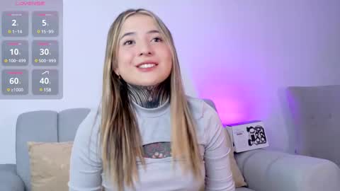 Snapshot of samyortiz_ chatting on 03/08/25, 02:45 Samy and Juan online show from 03/08/25, 02:45