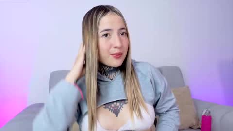 Snapshot of samyortiz_ chatting on 03/10/25, 02:28 Samy and Juan online show from 03/10/25, 02:28