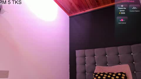 Snapshot of samypink_ chatting on 03/10/25, 06:49 samy   online show from 03/10/25, 06:49