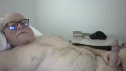 Snapshot of sanager40 chatting on 02/01/26, 02:04 sanager40 online show from 02/01/26, 02:04