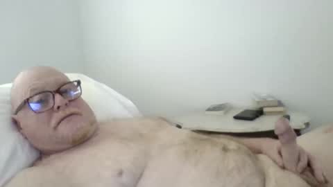 Snapshot of sanager40 chatting on 03/15/26, 12:55 sanager40 online show from 03/15/26, 12:55