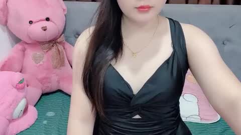 sanami_sian_ online show from 10/14/25, 01:06