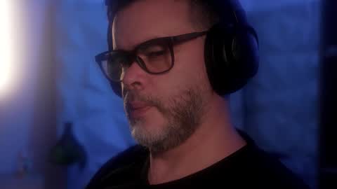 Sanders online show from 10/13/25, 02:33