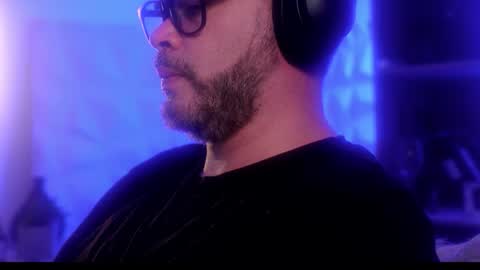 Sanders online show from 12/19/25, 01:56