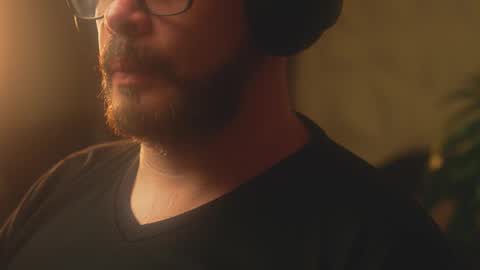 Sanders online show from 02/25/26, 05:06