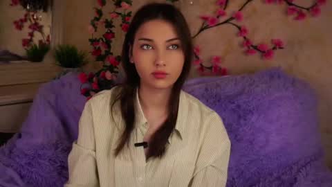 Isabel but you can call me Bella online show from 11/10/25, 02:21