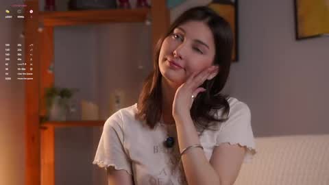 Snapshot of sandili chatting on 04/18/26, 01:42 Isabel but you can call me Bella online show from 04/18/26, 01:42