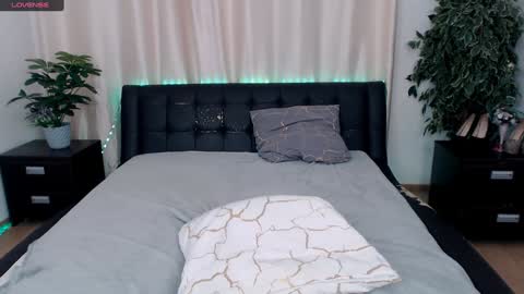 SandiSkiter online show from 01/09/25, 08:11