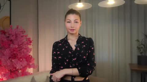 Emma  online show from 10/08/25, 01:36