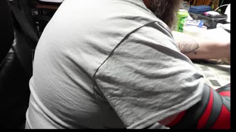 sandj133117 online show from 02/02/25, 07:57