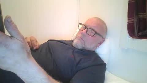 sandnesrune523 online show from 02/17/26, 04:57