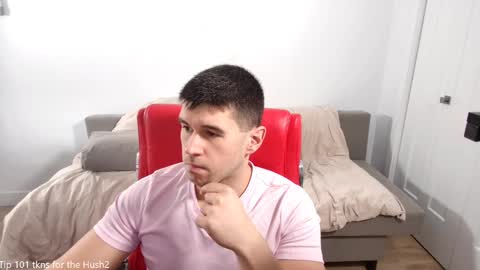 Snapshot of sandow_ chatting on 11/06/25, 05:58 Sandow online show from 11/06/25, 05:58