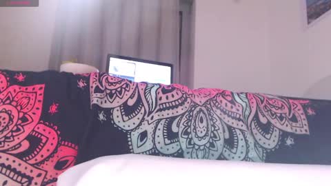 Snapshot of sandra10031989 chatting on 03/01/25, 08:53 Sandra online show from 03/01/25, 08:53