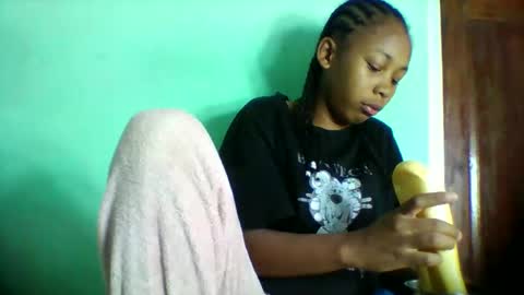 Snapshot of sandra1253099 chatting on 04/27/26, 06:00 sandra1253099 online show from 04/27/26, 06:00