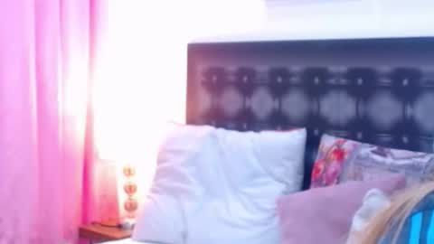 SANDRA online show from 11/22/25, 10:47