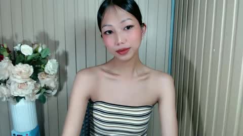 Snapshot of sandra_cruzz chatting on 06/21/26, 04:37 sandra online show from 06/21/26, 04:37