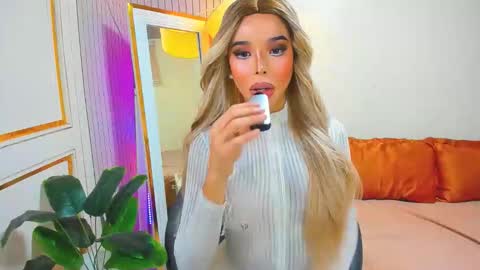 Sandra Hornball online show from 11/30/25, 11:09