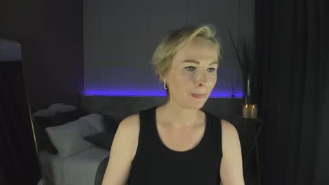 Snapshot of sandra_kind chatting on 01/27/25, 05:47 Sandra online show from 01/27/25, 05:47