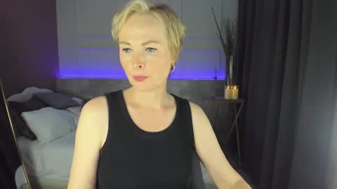Snapshot of sandra_kind chatting on 01/27/25, 12:05 Sandra online show from 01/27/25, 12:05
