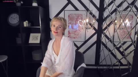 Snapshot of sandra_kind chatting on 01/29/25, 12:02 Sandra online show from 01/29/25, 12:02