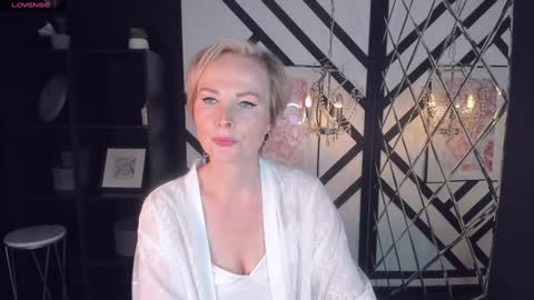 Snapshot of sandra_kind chatting on 01/31/25, 11:56 Sandra online show from 01/31/25, 11:56