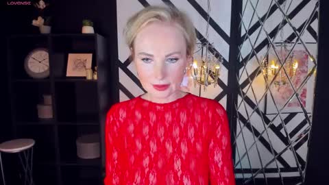 Snapshot of sandra_kind chatting on 02/10/25, 05:47 Sandra online show from 02/10/25, 05:47