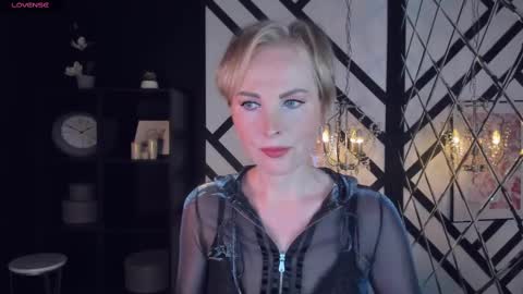 Snapshot of sandra_kind chatting on 02/13/25, 05:58 Sandra online show from 02/13/25, 05:58