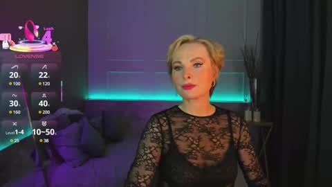 Snapshot of sandra_kind chatting on 02/25/25, 05:30 Sandra online show from 02/25/25, 05:30