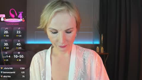 Snapshot of sandra_kind chatting on 03/01/25, 08:34 Sandra online show from 03/01/25, 08:34