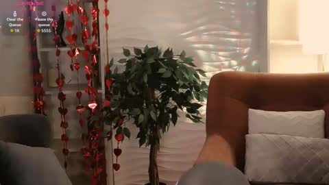 Sandra online show from 02/19/26, 05:36