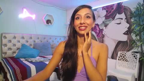 Snapshot of sandra_petite19 chatting on 04/25/26, 10:51 sandra online show from 04/25/26, 10:51
