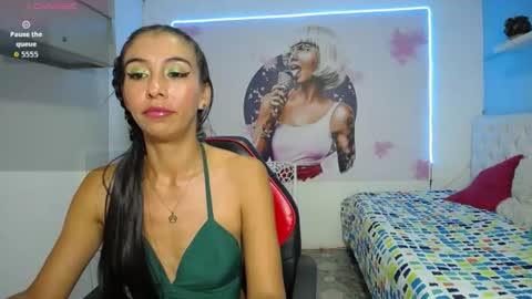 Snapshot of sandra_petite19 chatting on 06/12/26, 03:27 sandra online show from 06/12/26, 03:27