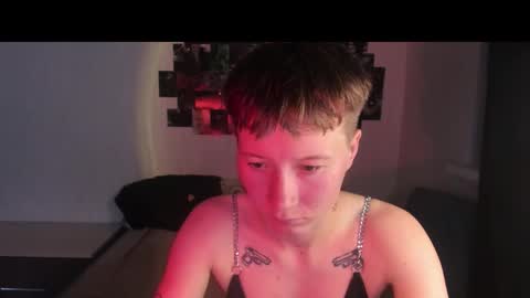 sandraa_a online show from 10/16/25, 05:36