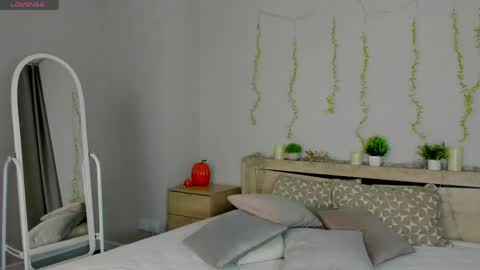 Snapshot of sandraa_anderson chatting on 04/19/26, 11:29 sandraa_anderson online show from 04/19/26, 11:29