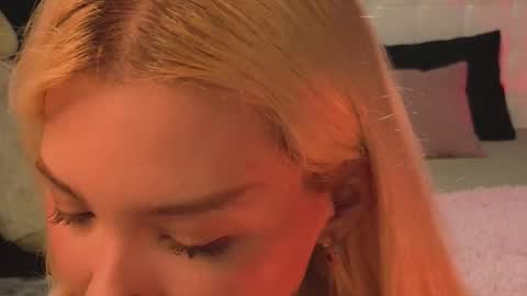 Sandy  online show from 11/28/25, 02:14