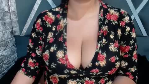 sandraclarkx69 online show from 02/05/25, 03:09
