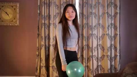 Snapshot of sandraspence chatting on 02/27/26, 11:43 Kylie online show from 02/27/26, 11:43