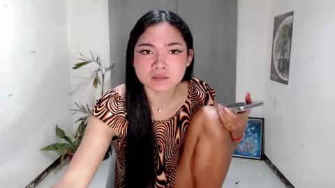 Snapshot of sandraxox1 chatting on 05/13/26, 07:33 sandraxox1 online show from 05/13/26, 07:33