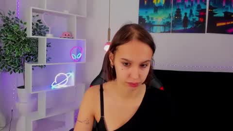 San online show from 11/28/25, 03:20