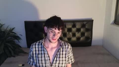 Snapshot of sandro_vitali chatting on 10/18/25, 06:16 sandro_vitali online show from 10/18/25, 06:16