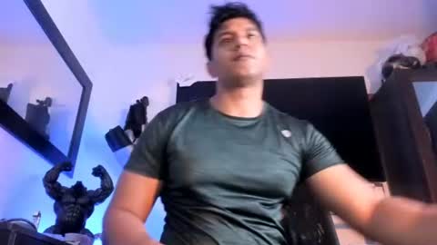 Snapshot of sandrolatino chatting on 07/02/26, 04:07 sandrolatino online show from 07/02/26, 04:07