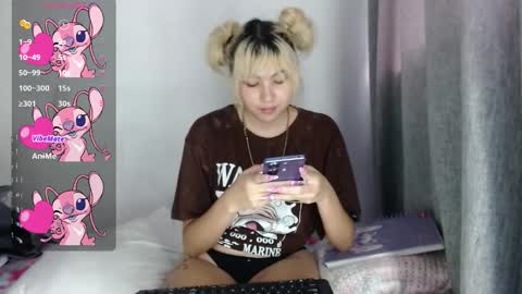 Snapshot of sandy_straw chatting on 10/26/25, 07:53 sandy_straw online show from 10/26/25, 07:53