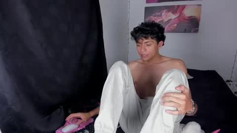 sandy_straw online show from 02/17/26, 09:43