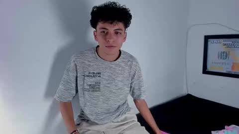 sandy_straw online show from 03/20/26, 01:54