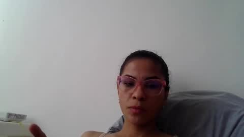 Snapshot of sandycrus112021 chatting on 01/12/26, 06:57 sandycrus112021 online show from 01/12/26, 06:57