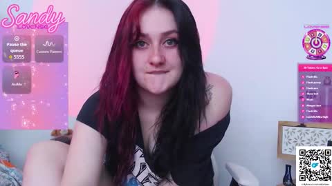 Snapshot of sandyprinss chatting on 12/16/25, 02:00 Sandy Prinss online show from 12/16/25, 02:00