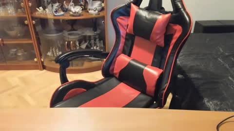 Sandy online show from 12/04/24, 01:53